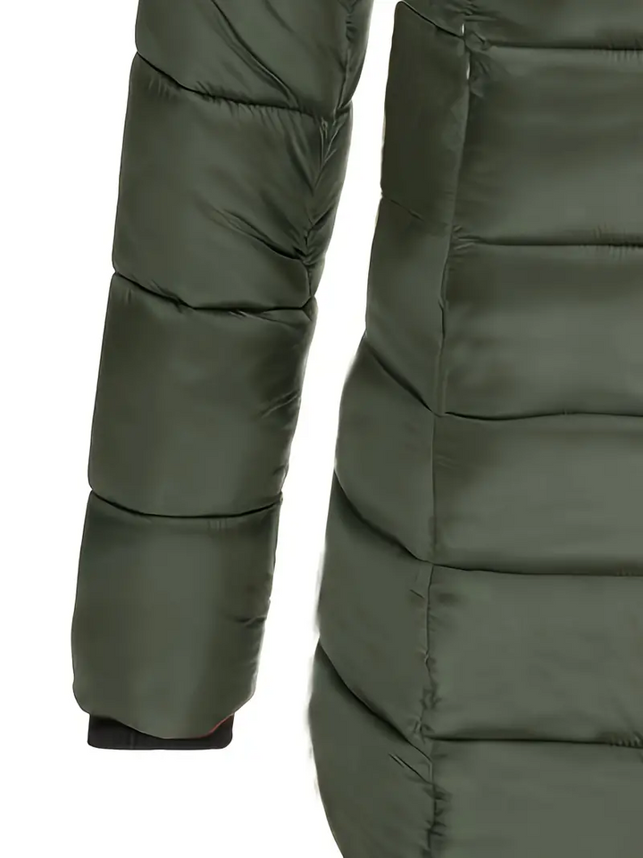 Veelzijdige dames winterjas, waterdicht, warm en comfortabel, combineert stijl met functionaliteit.