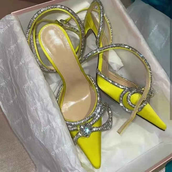 Droomachtige prinsessen hakken voor dames, versierd met strass, voor een sprookjesachtige entree op elk feest.