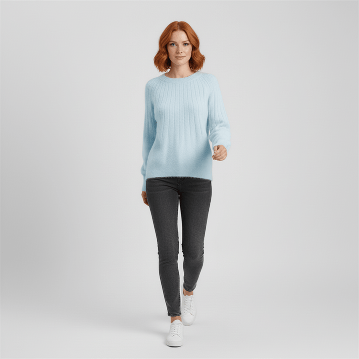 Bruine Leah trui met ribbels, lange mouwen, zachte gebreide dameskleding, comfortabel en warm.