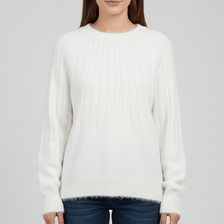 Modieuze zwarte geribde dames trui met lange mouwen, veelzijdig voor casual of chic.