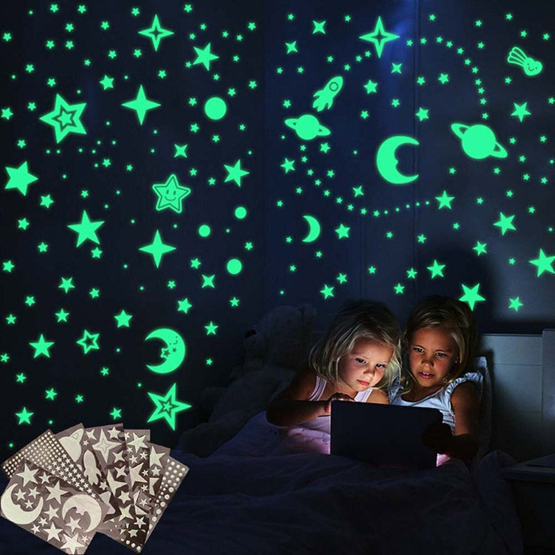 Glow in the dark sterrenstickers voor een betoverende kinderkamer decoratie, magisch effect.