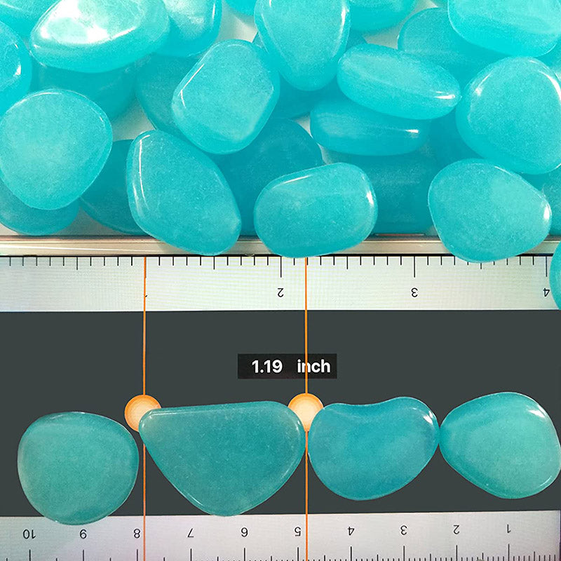 Assortiment glow stones in verschillende vormen en maten, voor creatieve tuindecoratie projecten.