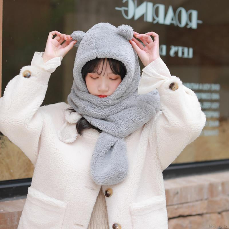 Grijze dames pluche muts sjaal, het perfecte winter accessoire voor warmte en een stijlvolle uitstraling.