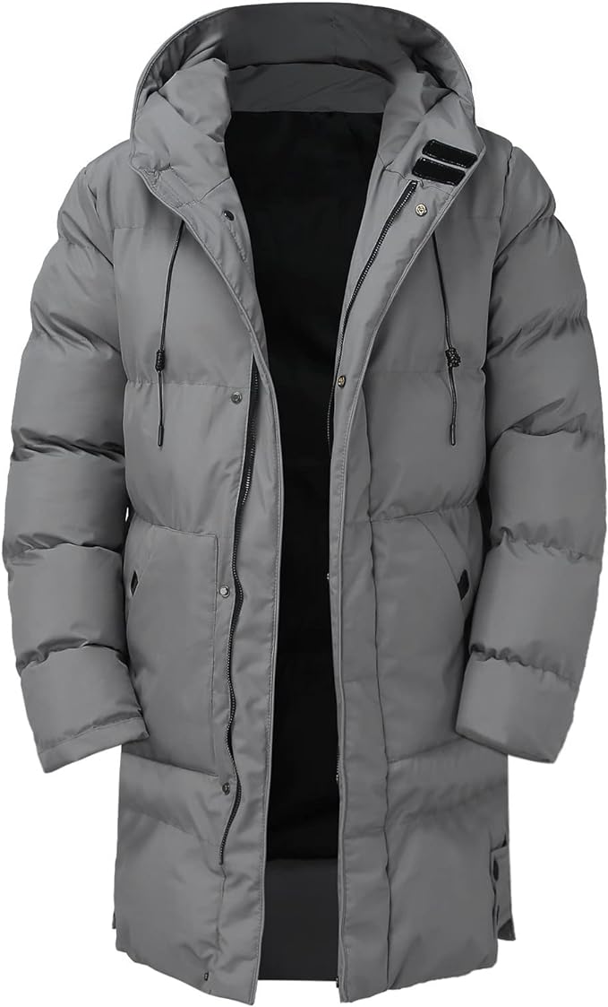 Lange heren winterjas met capuchon, warme dikke puffer model. Praktische bovenkleding voor wintercollectie.