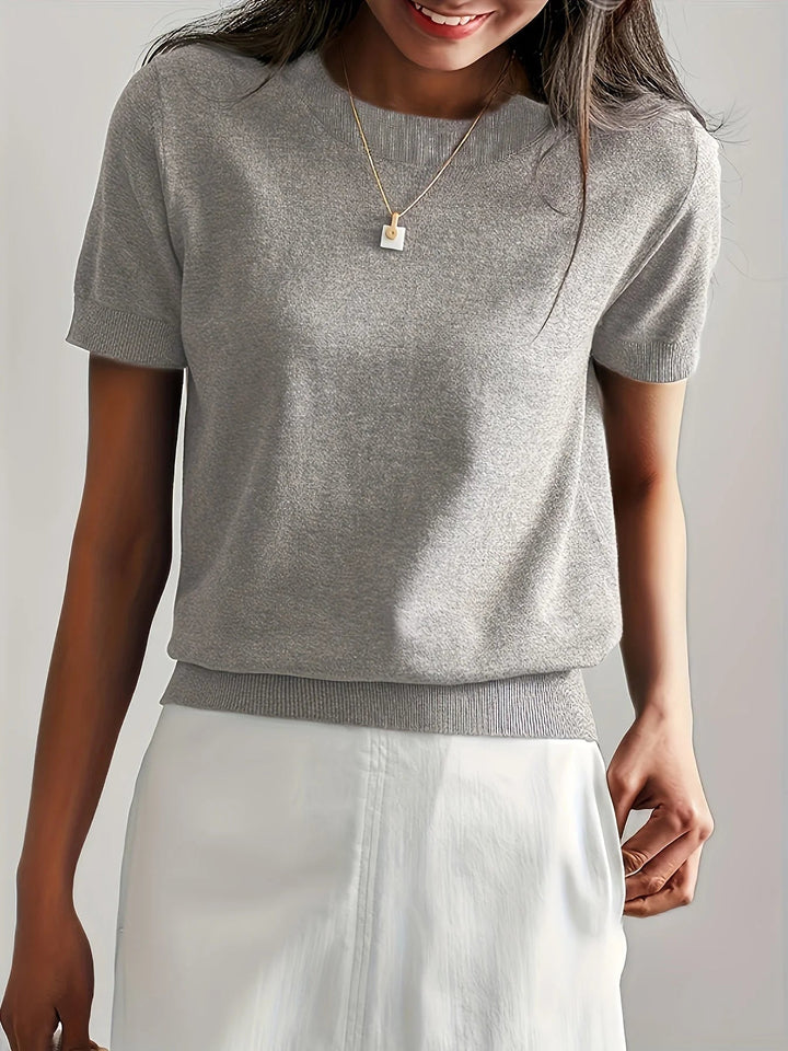 Lichte Mira top met korte mouwen, de perfecte lente kleding voor een frisse uitstraling.