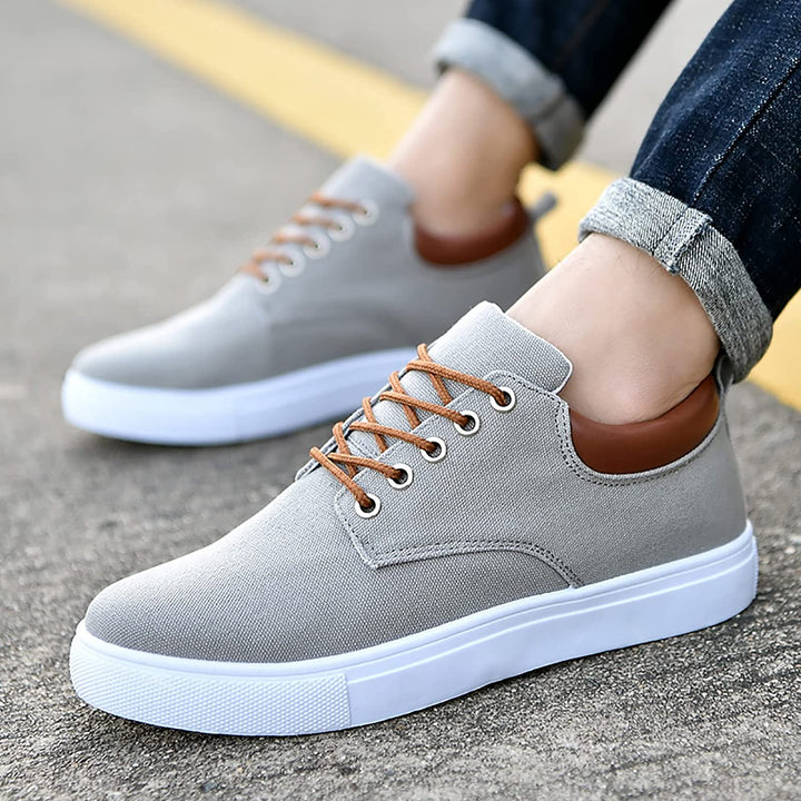 Heren casual sneakers, lichtgewicht en ondersteunend voor dagelijkse activiteiten.