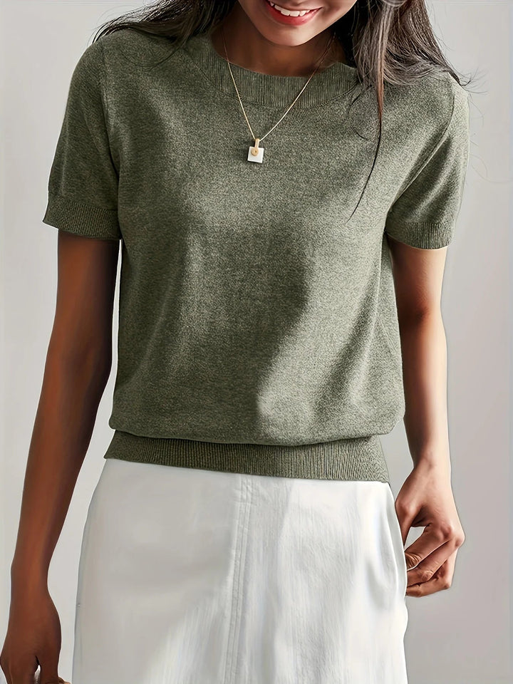 Casual lente/zomer top Mira, met korte mouwen; de ideale veelzijdige dames voorjaarstrui.