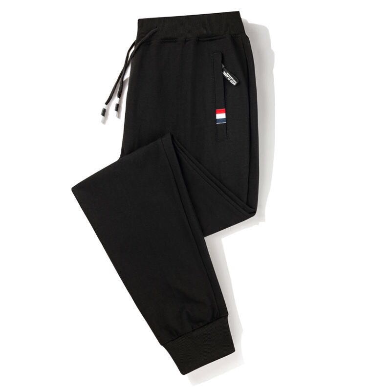 Heren comfortabele sportbroek, ideaal voor casual vrijetijdskleding en actieve dagen. Zwart.