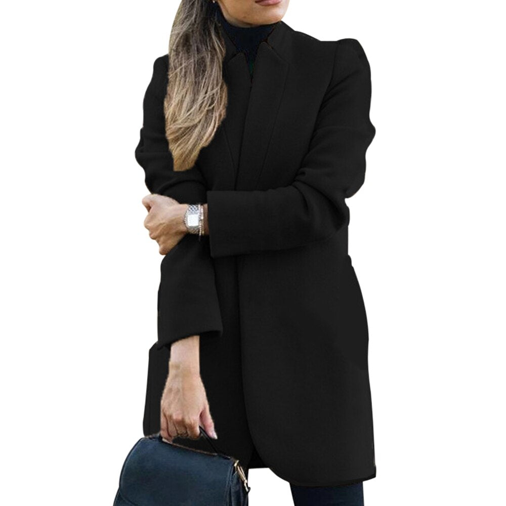 Veelzijdige dames jas Natasha's Jacket, geschikt voor alle seizoenen. Modieuze kleding voor de moderne vrouw.