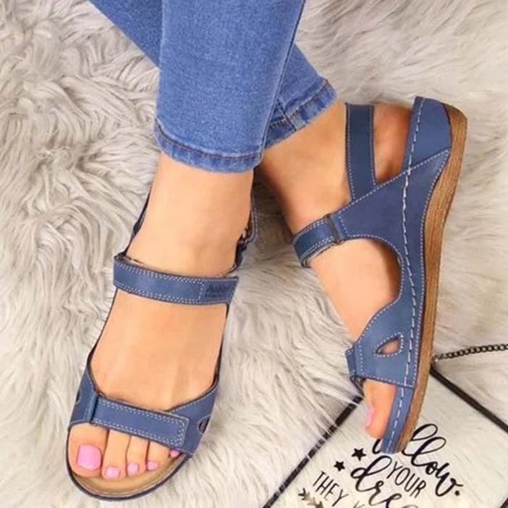 Verschillende kleuren ergonomische sandalen, comfort en stijl voor elke dame deze zomer.