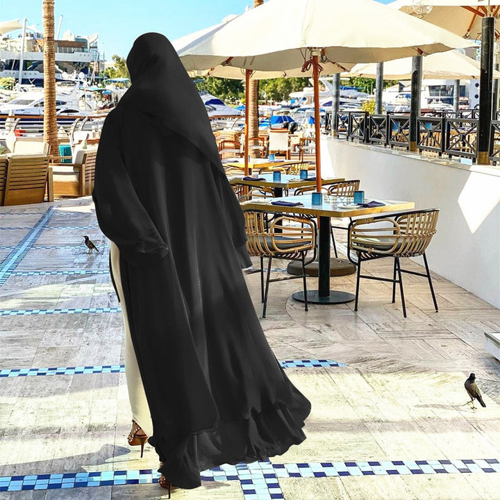 Modieuze open abaya Amina voor dames met hoofddoek set. Perfect voor gelaagde, bescheiden mode.