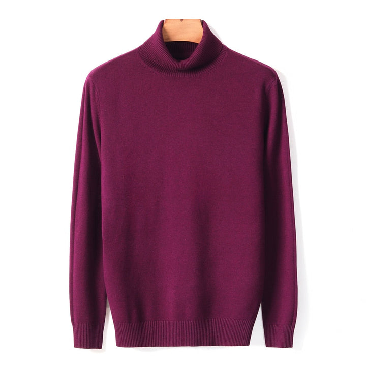 Model toont elegante heren coltrui, perfect voor zowel casual als zakelijke mannenmode.