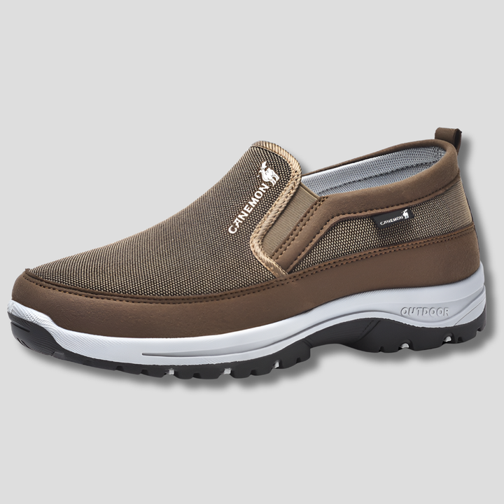 Zwarte waterdichte herenschoenen met orthopedische ondersteuning, ideaal voor comfortabel wandelen en dagelijks gebruik.