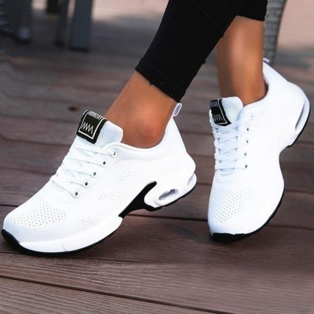 Lichtgewicht orthopedische schoenen met geavanceerde demping, perfect voor pijnverlichting bij hielspoor en lange wandelingen.