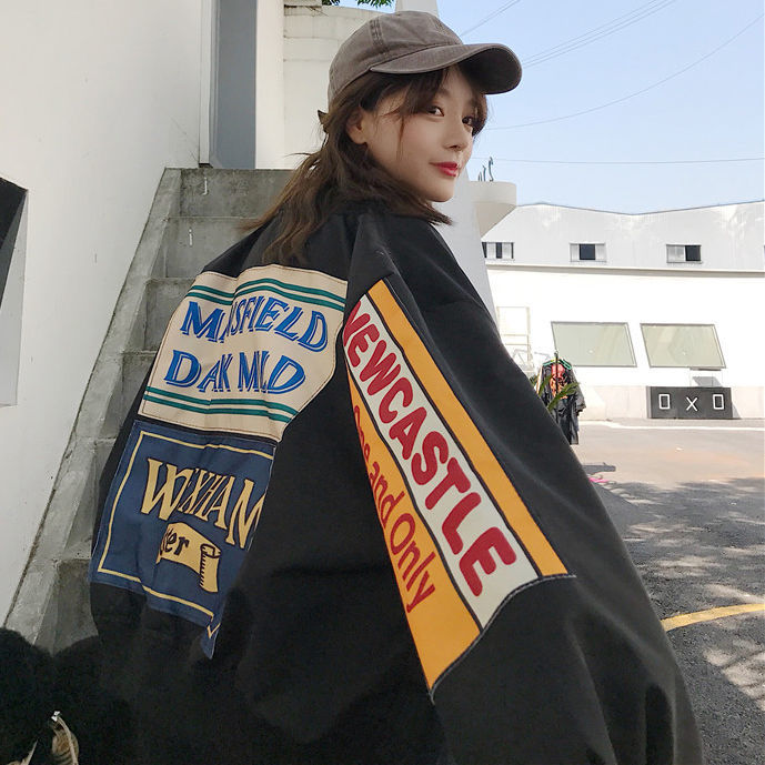 Dames varsity jacket, stijlvolle schooljas, sportief en comfortabel, ideaal voor streetwear mode.