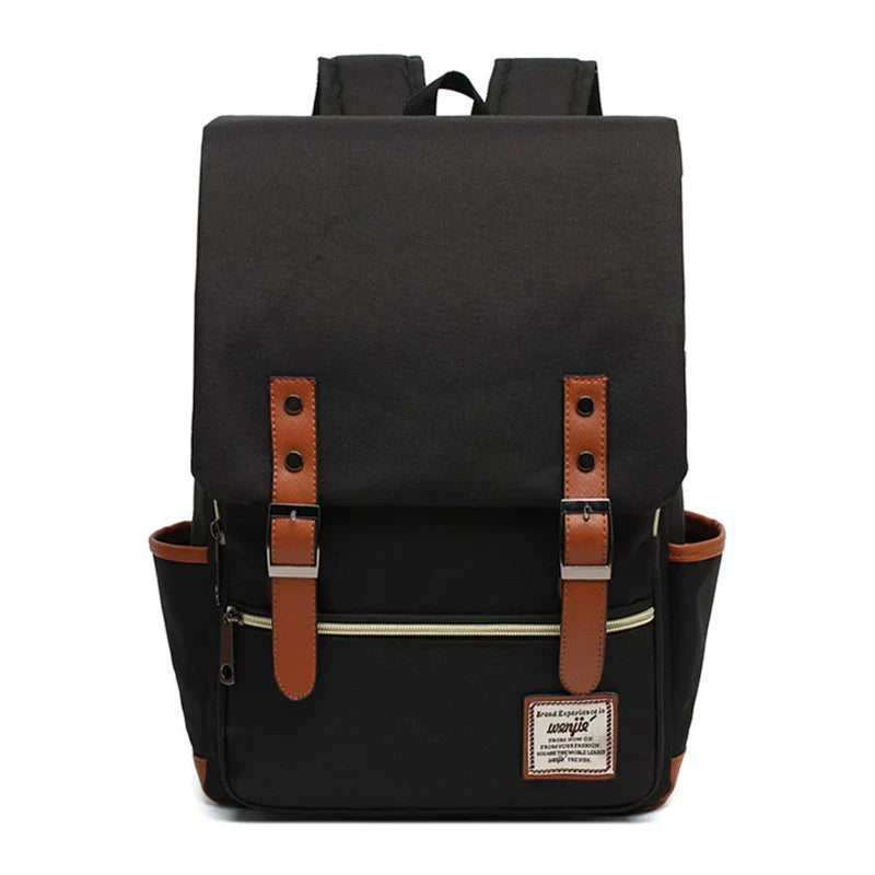 Oxford schooltas rugzak bij een locker, robuust en waterdicht voor dagelijks gebruik. Inclusief laptopvak.