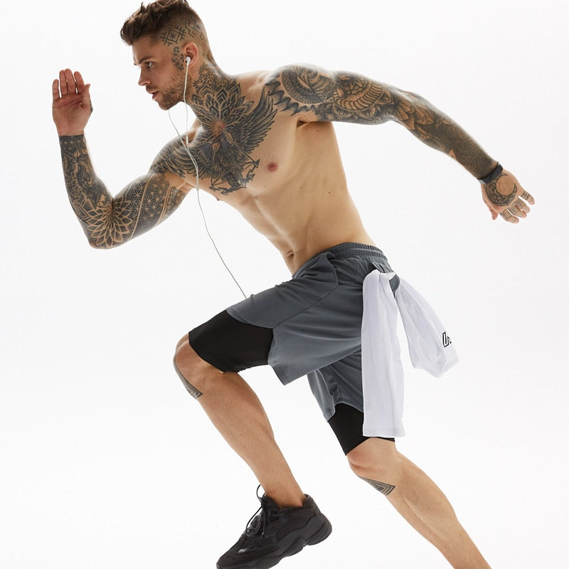 Comfortabele heren sportshorts met geïntegreerde telefoonzak. Perfect voor hardlopen en workout.
