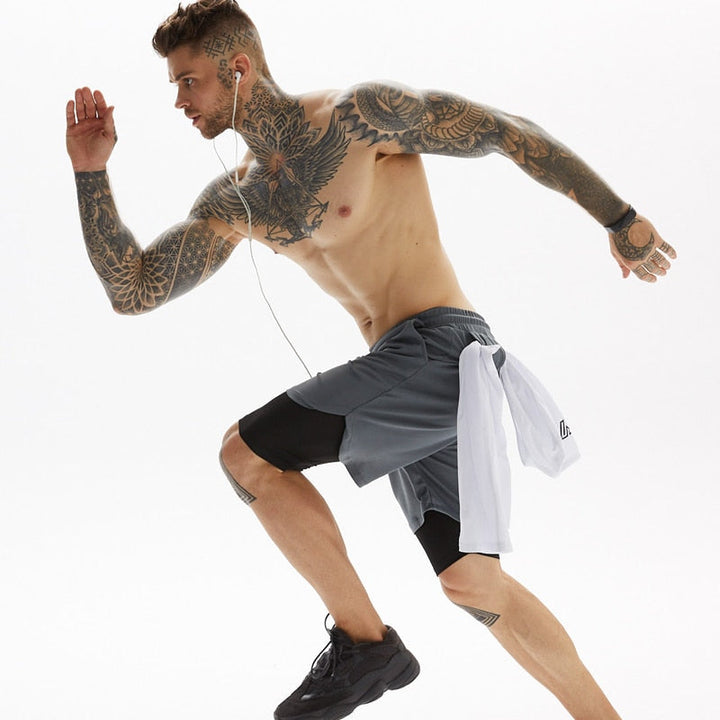 Comfortabele heren sportshorts met geïntegreerde telefoonzak. Perfect voor hardlopen en workout.