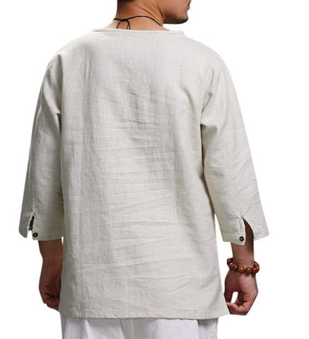 Trendy heren T-shirt met V-hals, stijlvol en casual. Perfecte mode-item voor lente- en zomeroutfits.