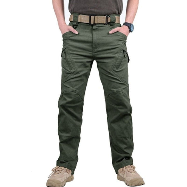 Veelzijdige heren cargo broek, tactisch en casual, duurzaam voor wandelen en dagelijks comfort.