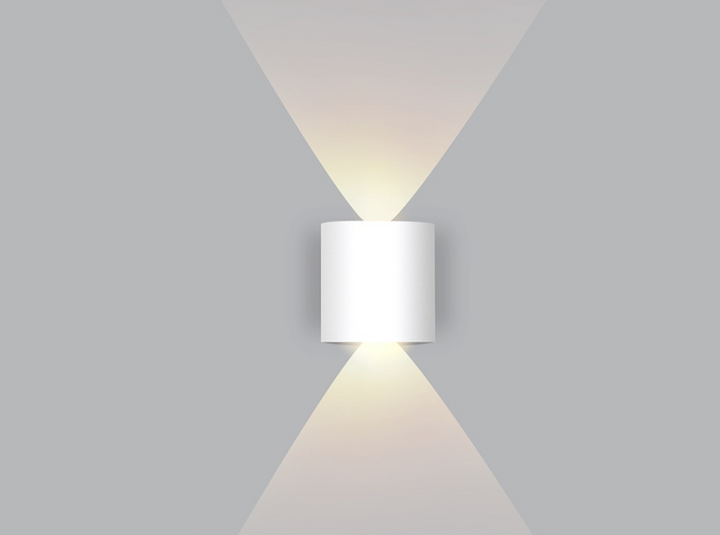 Zwart design LED wandlamp, exclusieve interieurverlichting met een krachtig modern statement.