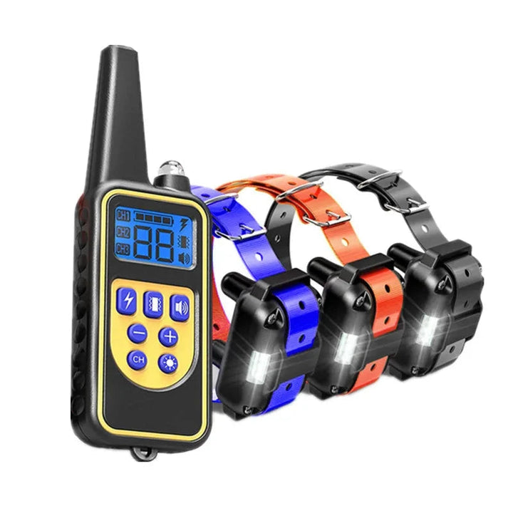 Moderne Barkon trainingshalsband voor honden, duurzaam en waterdicht, bevordert gehoorzaamheid met zachte stimulatie.