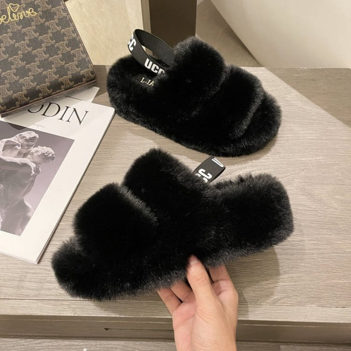 Heerlijk warme dames winter slippers met pluche voering. Ideaal comfort voor koude winteravonden.