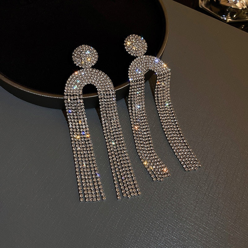 Statement oorbellen, goudkleurig, luxe juwelen voor een stijlvolle dames look.
