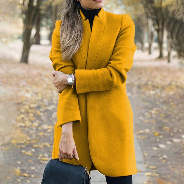 Stijlvolle dames jas Natasha's Jacket, elegant en veelzijdig voor elk seizoen. Comfortabele mode bovenkleding.