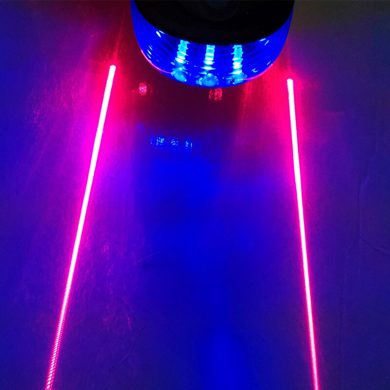 Essentieel rood laser fiets achterlicht verlicht de weg, ideaal voor veilig nachtrijden en verbeterde zichtbaarheid.