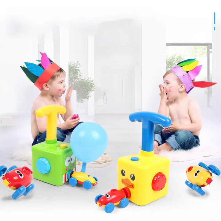 De complete Kinderen's Ballon Auto Set met diverse speelgoedauto's en kleurrijke ballonnen, perfect als cadeau voor kinderen.