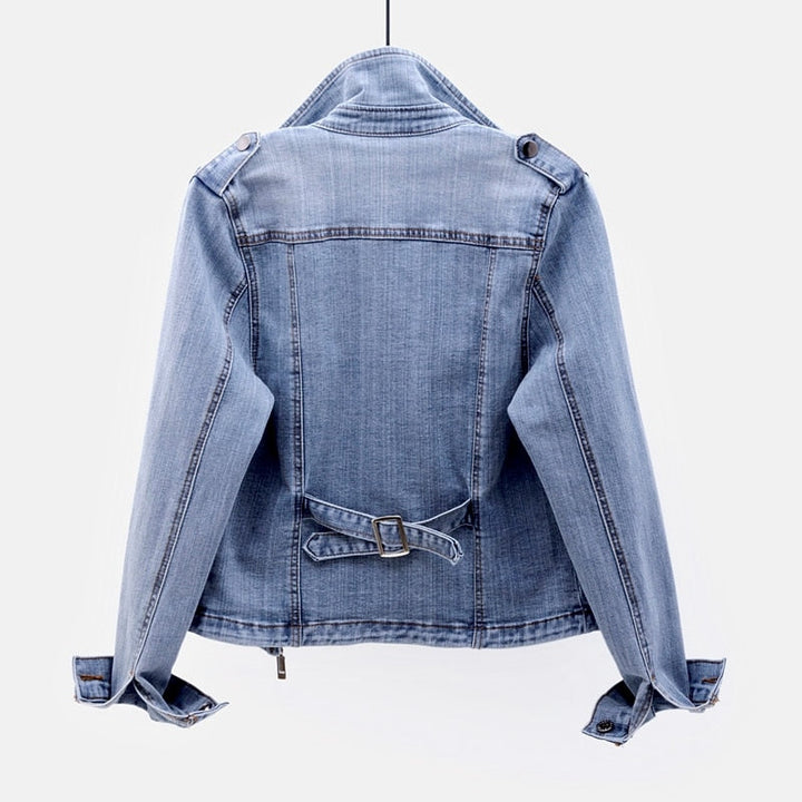 Elegante blauwe tussenjas voor dames, perfect voor een casual of klassieke look. Veelzijdige vrouwenmode.