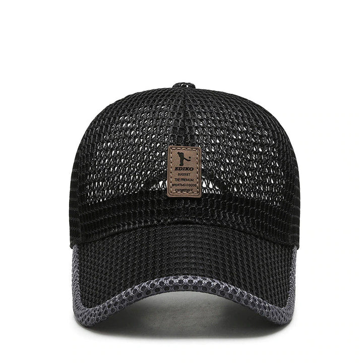 Lichtgewicht AeroBreeze mesh pet, perfect voor sport, strand of vissen; comfortabel en luchtig.