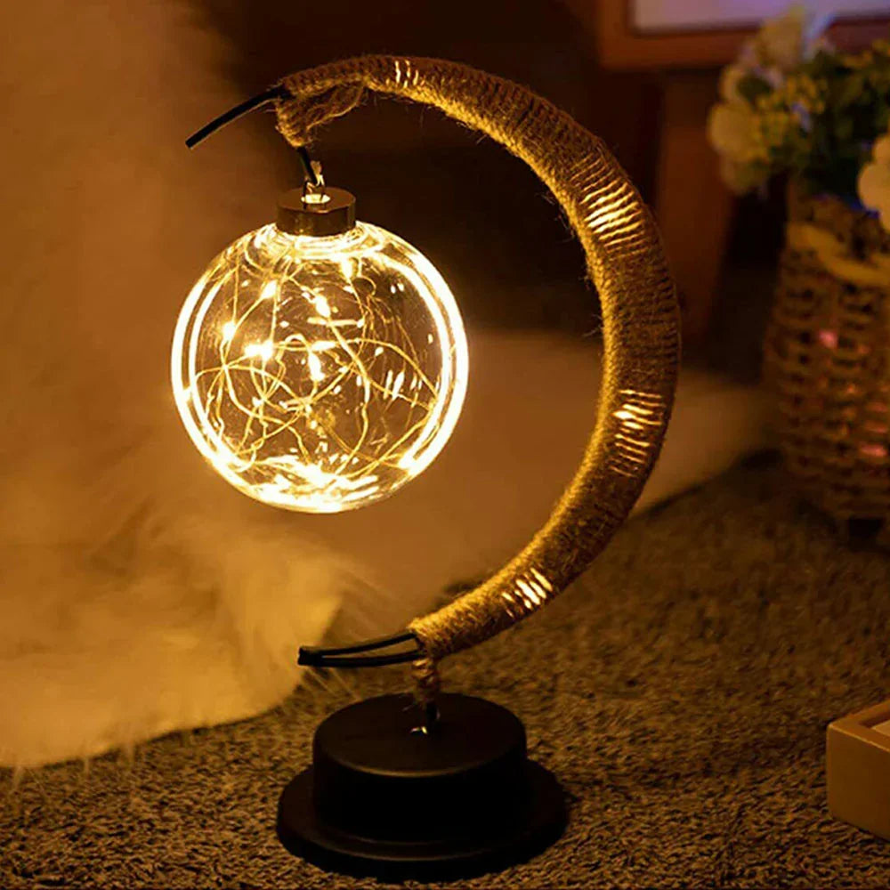 Betoverende LunaGlow maanlamp, perfect als LED sfeerverlichting. Een decoratieve nachtlamp die warmte toevoegt.
