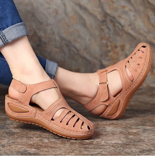 Stijlvolle Elin retro orthopedische sandalen, combineert mode met voetpijn verlichting en steun.