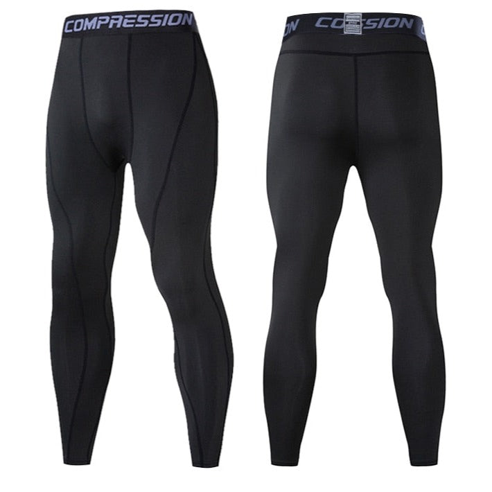 Fitte atleet in heren compressiebroek tijdens een dynamische training in de gym.