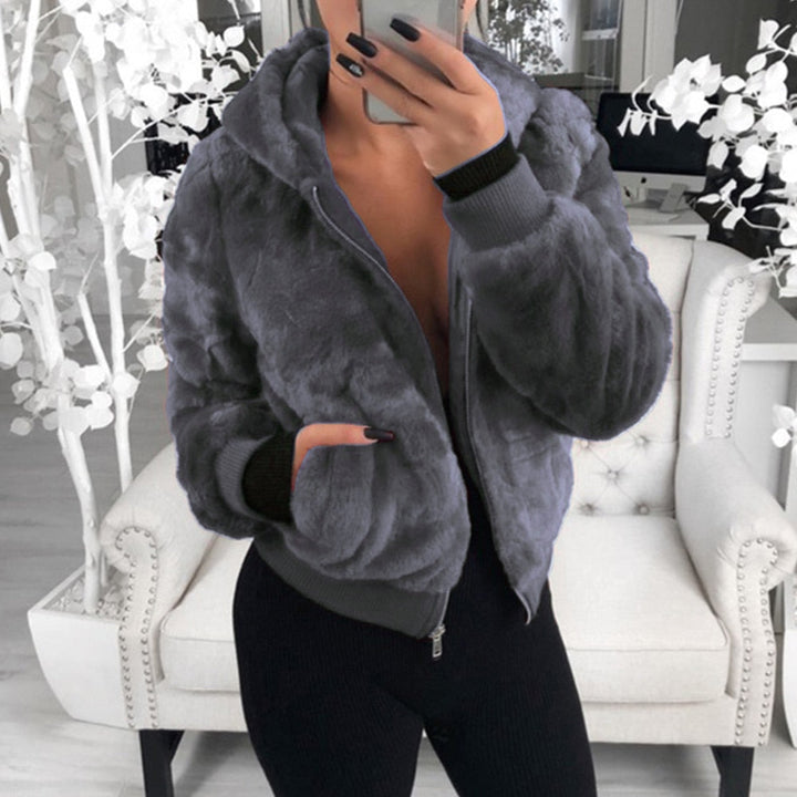 Casual damesvest, superzacht imitatiebont, warm en elegant met capuchon.