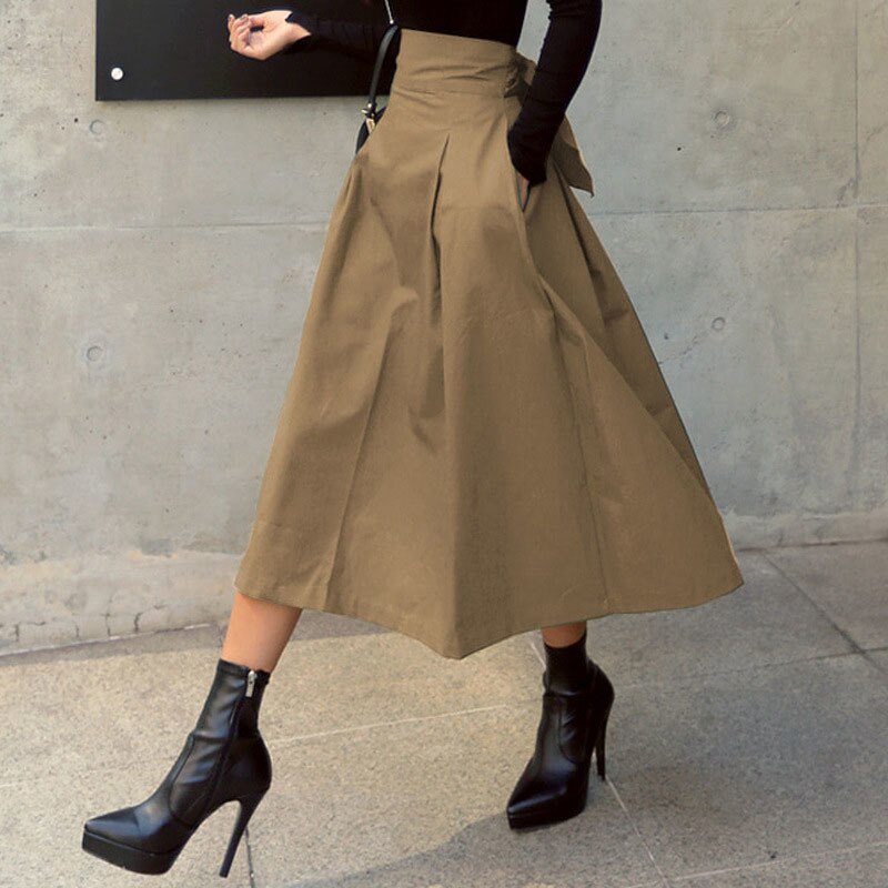 Veelzijdige halflange rok voor dames, een elegante keuze voor elke gelegenheid, van kantoor tot vrije tijd.