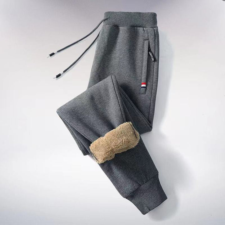 Comfortabele mannen thermobroek met zachte voering en stijlvolle casual look. Perfect voor binnen & buiten.