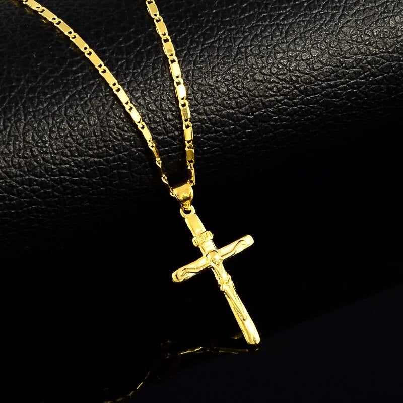 Unisex gouden ketting, elegant en tijdloos sieraad voor dames en heren. Een veelzijdig accessoire.