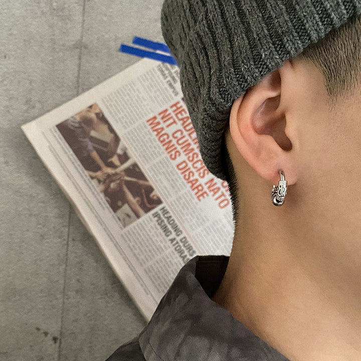 Opvallende streetstyle oorbellen voor heren, modern en verzilverd. Ideaal cadeau voor de man.