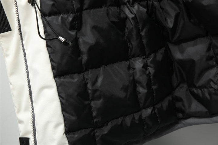 Beige elegante dames thermojas, comfortabele winterjas, perfect voor buiten in de kou.