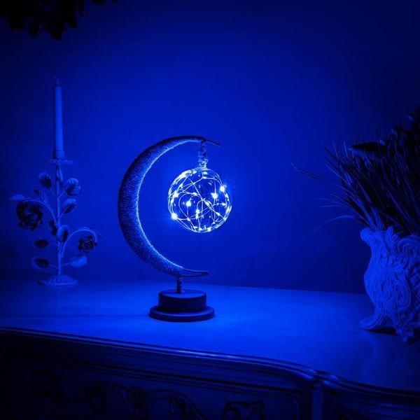 Sfeervolle LunaGlow maanlamp, een betoverende LED nachtlamp voor een rustgevende sfeer in elke kamer.