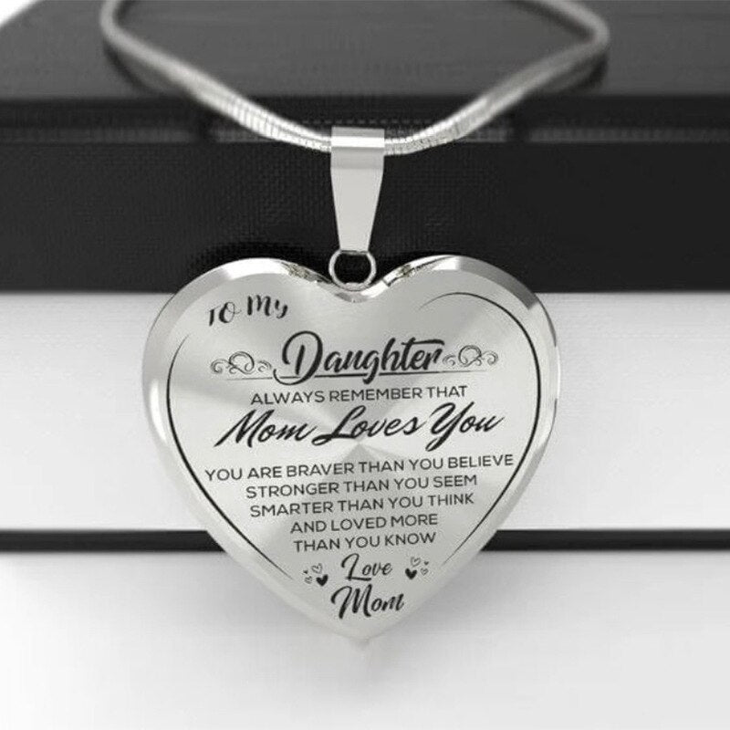 Modieuze damesketting met uniek design, ideaal als elegant accessoire. Een speciaal sieraad dat elke outfit verrijkt.