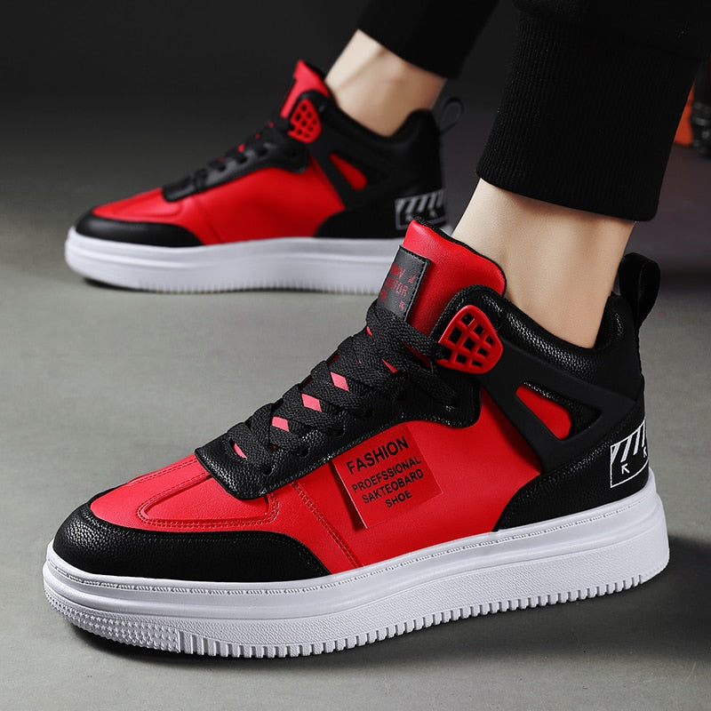 Stijlvolle hoge sneakers Dean, geven elke herenoutfit een trendy en sportieve touch.