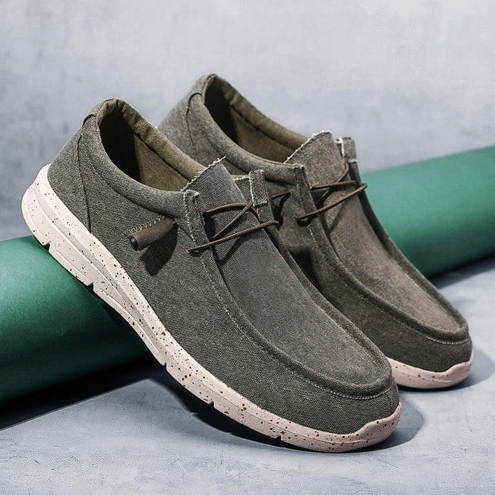 Lichtgewicht dames wandelschoenen in marineblauw, casual en comfortabel.