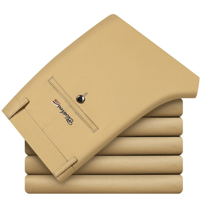 Stijlvolle effen heren chino korte broek, perfect voor een nette of casual zomerse look.