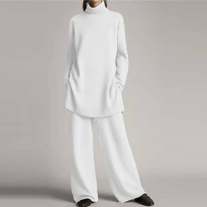 Hoogwaardige, duurzame dames broekset met elastische coltrui, perfect voor comfortabele winterkleding.