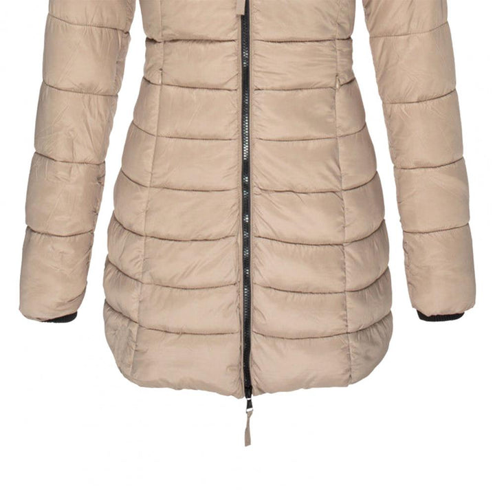 Functionele dames trenchcoat van MylenesJacket. Stijlvol, comfortabel en weerbestendig voor dagelijks gebruik.