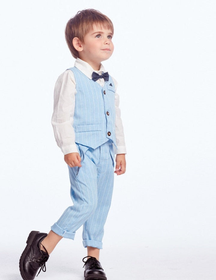 Elegante jongens combiset in lichtblauw, comfortabele peuter feestkleding.